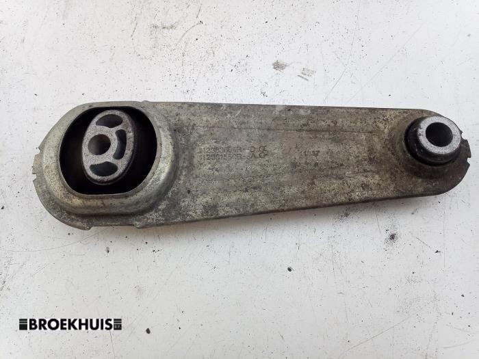 Used Engine mount Mercedes Citan (415.6) 1.5 108 CDI Euro 6 Price € 24,20 Inclusive VAT offered by Autobedrijf Broekhuis B.V.