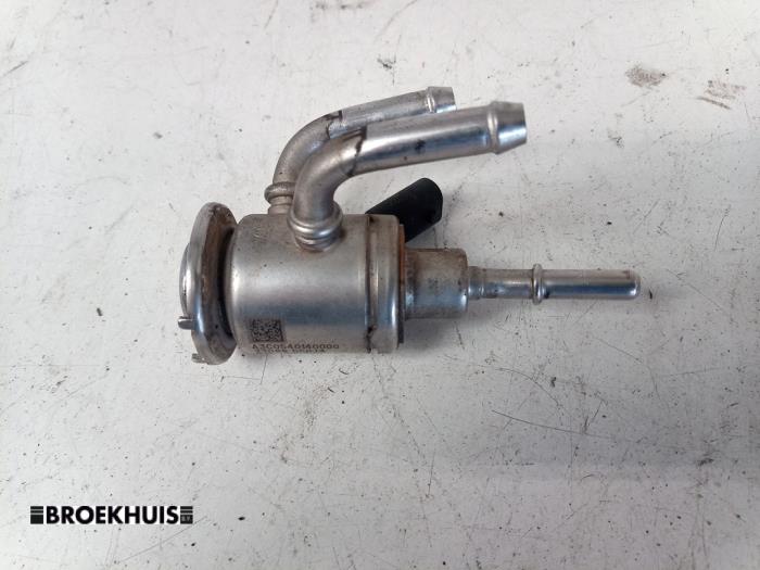 Usados Inyector Adblue Mercedes Sprinter 5t 517 CDI 2.0 D RWD Precio € 133,10 IVA incluido ofrecido por Autobedrijf Broekhuis B.V.