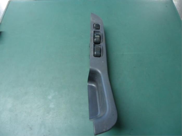 Interruptor de ventanilla eléctrica de un Daihatsu Move (L9) 850 1997
