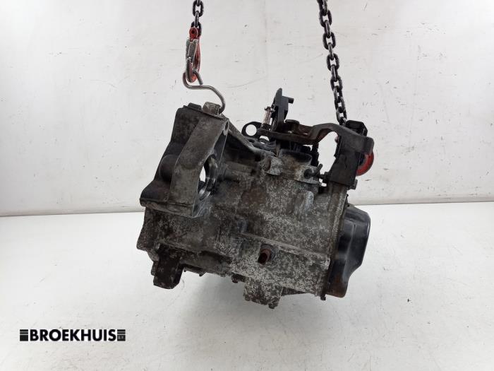 Gebrauchte Getriebe Volkswagen Polo IV (9N1/2/3) 1.2 12V Preis € 150,00 Margenregelung angeboten von Autobedrijf Broekhuis B.V.
