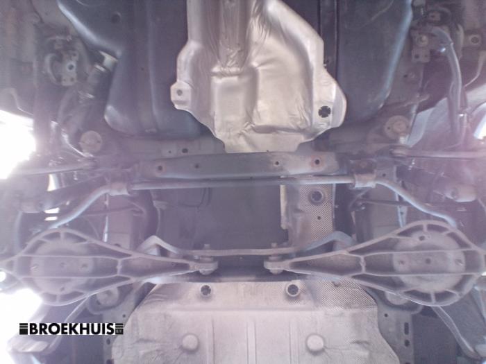 Begagnade Underram Volvo V60 I (FW/GW) 2.0 D4 16V Pris på förfrågan erbjuds av Autobedrijf Broekhuis B.V.