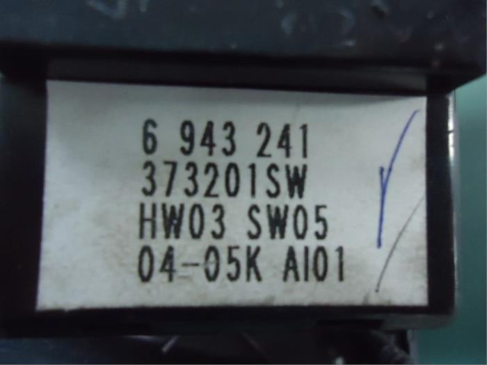 Electric window switch from a BMW 5 serie (E60) 520i 24V 2004