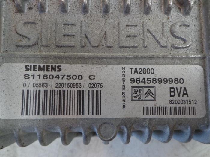 Automatic gearbox computer from a Citroën C5 I Berline (DC) 2.0 16V 2002