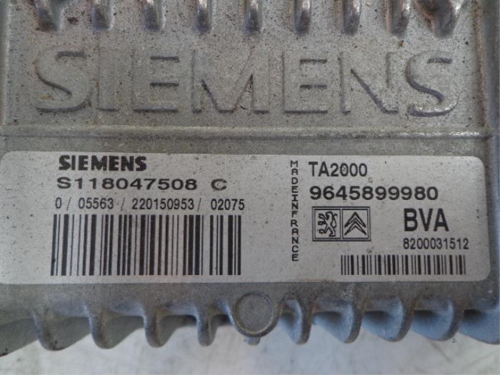 Automatic gearbox computer from a Citroën C5 I Berline (DC) 2.0 16V 2002