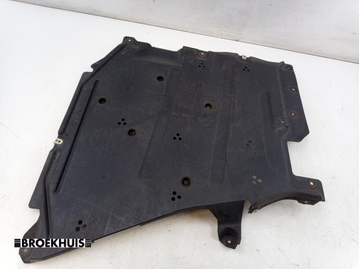 Fuel tank protection plate