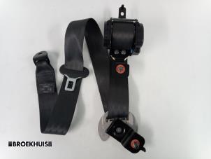 Used Rear seatbelt, right Kia Sportage (SL) 2.0 CVVT 16V 4x2 Price € 25,00 Margin scheme offered by Autobedrijf Broekhuis B.V.