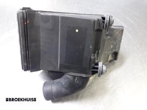 Used Air box Renault Clio III (BR/CR) 1.5 dCi FAP Price € 25,00 Margin scheme offered by Autobedrijf Broekhuis B.V.