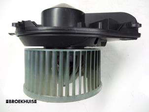Used Heating and ventilation fan motor Volkswagen Passat (3B3) 1.9 TDI 100 Price € 20,00 Margin scheme offered by Autobedrijf Broekhuis B.V.