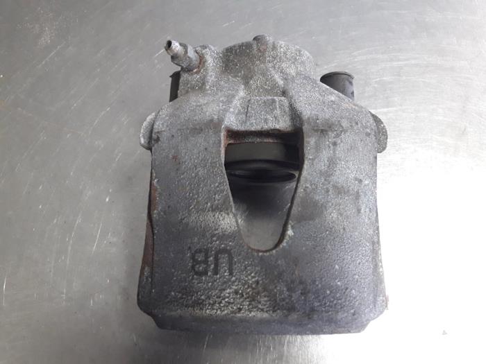 Gebrauchte Bremszange rechts vorne Seat Leon (1P1) 1.6 TDI 16V 105 Preis € 15,00 Margenregelung angeboten von Autobedrijf Broekhuis B.V.