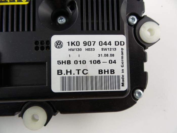 Panel sterowania nagrzewnicy z Volkswagen Golf V (1K1) 1.9 TDI 2008