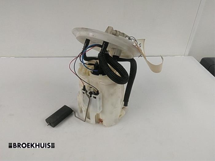 Usagé Pompe à carburant Opel Zafira (M75) 1.9 CDTI Prix € 30,00 Règlement à la marge proposé par Autobedrijf Broekhuis B.V.