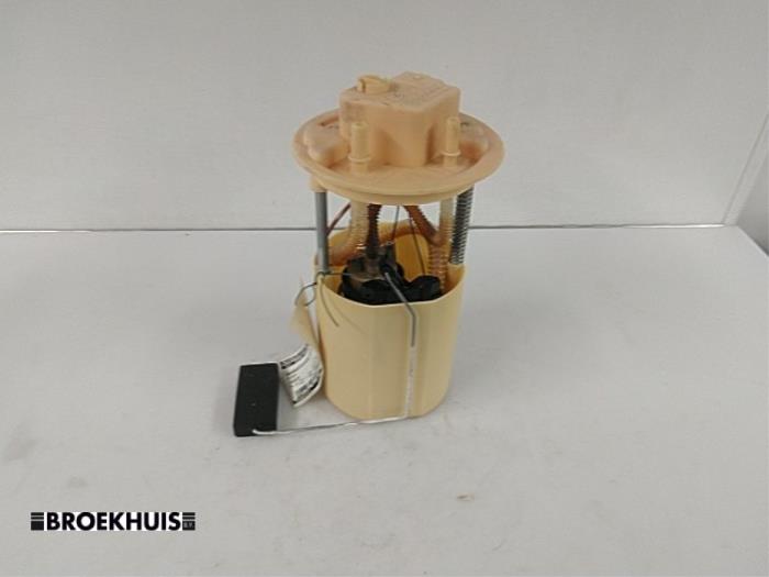 Usagé Pompe à carburant Fiat Punto Evo (199) 1.3 JTD Multijet 85 16V Euro 5 Prix € 22,50 Règlement à la marge proposé par Autobedrijf Broekhuis B.V.