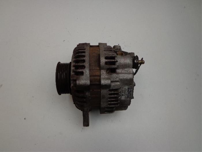 Begagnade Dynamo Mitsubishi Outlander (CU) 2.0 16V 4x4 Pris € 40,00 Marginaltabell erbjuds av Autobedrijf Broekhuis B.V.