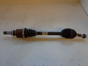Used Front drive shaft, left Renault Clio III Estate/Grandtour (KR) 1.2 16V TCE 100 Price € 45,00 Margin scheme offered by Autobedrijf Broekhuis B.V.