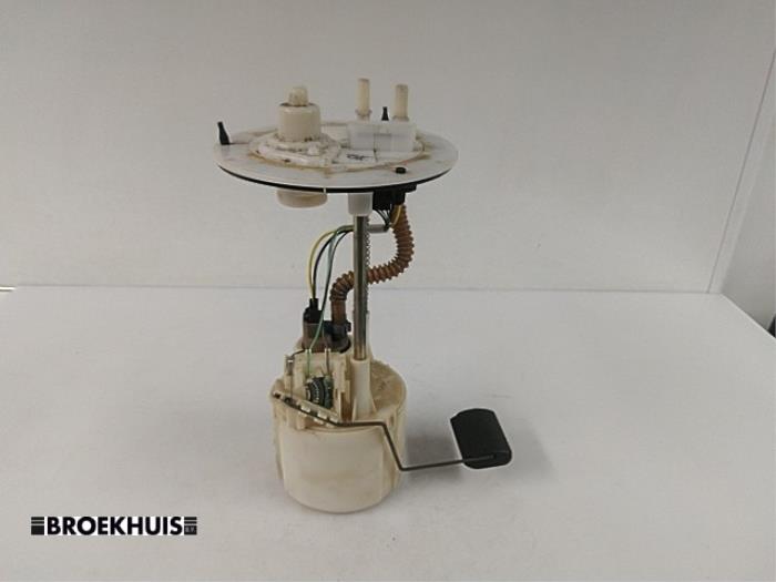 Usagé Pompe à carburant Hyundai Atos 1.0 12V Prix € 25,00 Règlement à la marge proposé par Autobedrijf Broekhuis B.V.