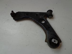 Used Front wishbone, left Fiat Grande Punto (199) 1.4 Price € 30,00 Margin scheme offered by Autobedrijf Broekhuis B.V.