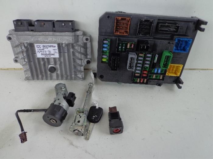 Used Injection computer Peugeot 508 SW (8E/8U) 2.0 HDiF 16V Price € 175,00 Margin scheme offered by Autobedrijf Broekhuis B.V.