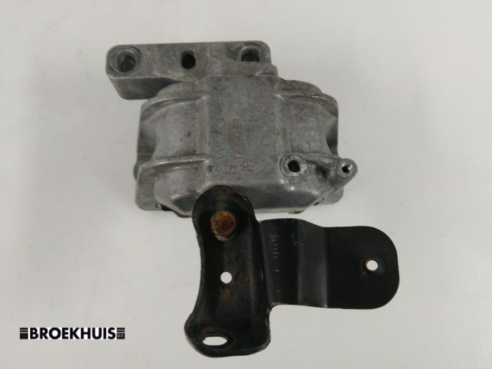 Used Engine mount Volkswagen Touran (1T1/T2) 2.0 TDI DPF Price € 15,00 Margin scheme offered by Autobedrijf Broekhuis B.V.