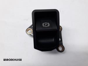 Used Parking brake switch Toyota Avensis Wagon (T27) 2.0 16V D-4D-F Price € 15,00 Margin scheme offered by Autobedrijf Broekhuis B.V.