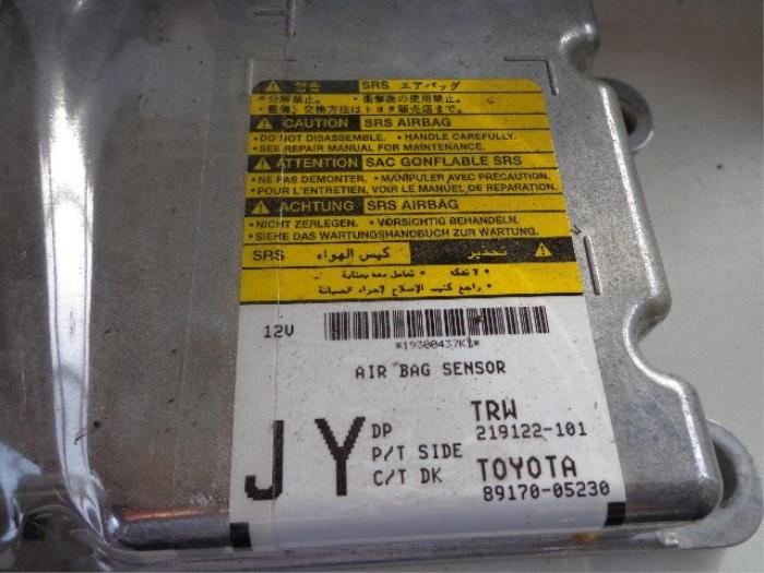 Juego y módulo de airbag de un Toyota Avensis Wagon (T27) 2.0 16V D-4D-F 2010