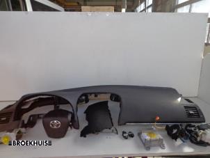 Usados Juego y módulo de airbag Toyota Avensis Wagon (T27) 2.0 16V D-4D-F Precio de solicitud ofrecido por Autobedrijf Broekhuis B.V.