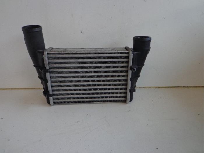 Usados Intercooler Audi A4 Avant (B5) 1.9 TDI Precio € 30,00 Norma de margen ofrecido por Autobedrijf Broekhuis B.V.