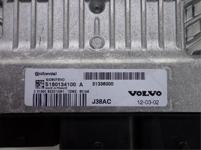 Injection computer from a Volvo V50 (MW) 1.6 D2 16V 2012