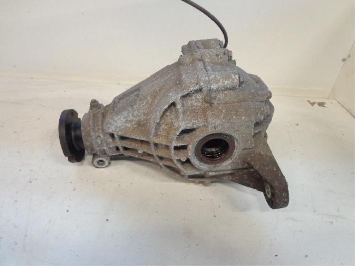 Gebrauchte Differential hinten Mercedes ML I (163) 270 2.7 CDI 20V Preis € 150,00 Margenregelung angeboten von Autobedrijf Broekhuis B.V.