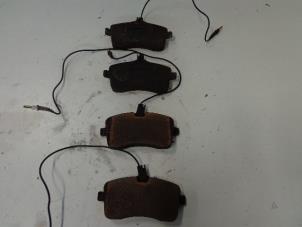 Used Front brake pad Peugeot 407 SW (6E) 1.6 HDi 16V Price € 20,00 Margin scheme offered by Autobedrijf Broekhuis B.V.