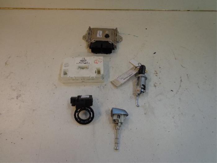 Used Injection computer Suzuki Splash 1.2 VVT 16V Price € 150,00 Margin scheme offered by Autobedrijf Broekhuis B.V.