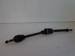 Used Front drive shaft, right Renault Grand Scénic II (JM) 1.5 dCi 105 Price € 25,00 Margin scheme offered by Autobedrijf Broekhuis B.V.