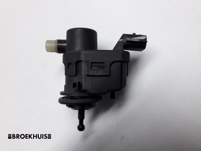 Gebrauchte Scheinwerfermotor Renault Grand Scénic II (JM) 1.5 dCi 105 Preis € 15,00 Margenregelung angeboten von Autobedrijf Broekhuis B.V.