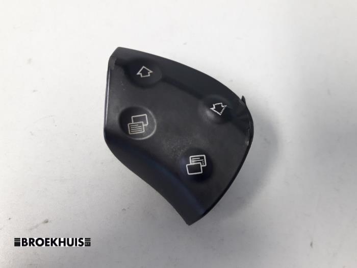 Usados Interruptor Mercedes C Combi (S203) 2.2 C-200 CDI 16V Precio € 10,00 Norma de margen ofrecido por Autobedrijf Broekhuis B.V.