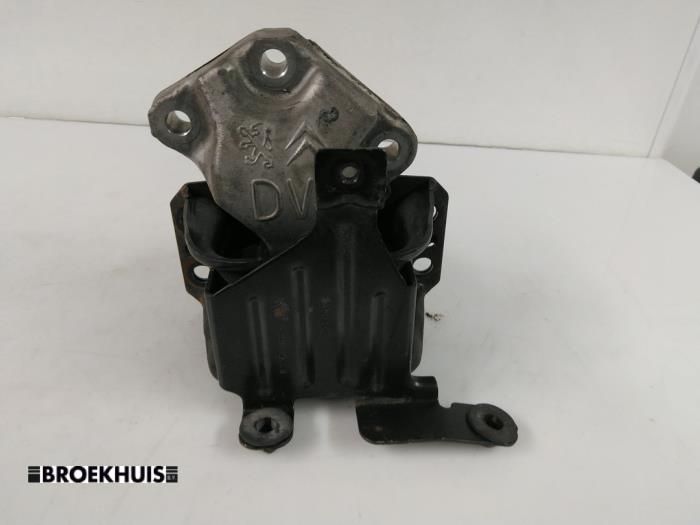 Used Engine mount Peugeot Partner (GC/GF/GG/GJ/GK) 1.6 HDI 75 16V Price € 24,20 Inclusive VAT offered by Autobedrijf Broekhuis B.V.
