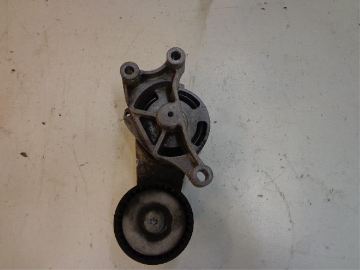 Usados Rodillo tensor correa múltiple Volkswagen Golf V (1K1) 2.0 TFSI GTI 16V Precio € 15,00 Norma de margen ofrecido por Autobedrijf Broekhuis B.V.