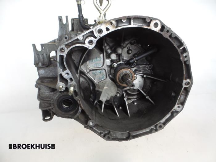 Gebrauchte Getriebe Renault Megane II CC (EM) 1.9 dCi 115 Preis auf Anfrage angeboten von Autobedrijf Broekhuis B.V.
