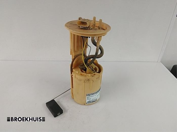 Gebrauchte Kraftstoffpumpe Elektrisch Volkswagen Crafter 2.5 TDI 30/32/35/46/50 Preis € 35,00 Margenregelung angeboten von Autobedrijf Broekhuis B.V.