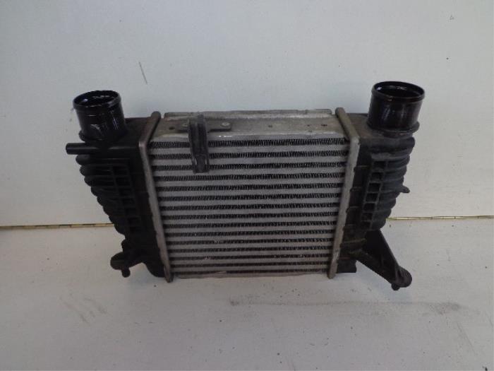 Usados Intercooler Renault Clio III Estate/Grandtour (KR) 1.5 dCi 85 Precio € 40,00 Norma de margen ofrecido por Autobedrijf Broekhuis B.V.