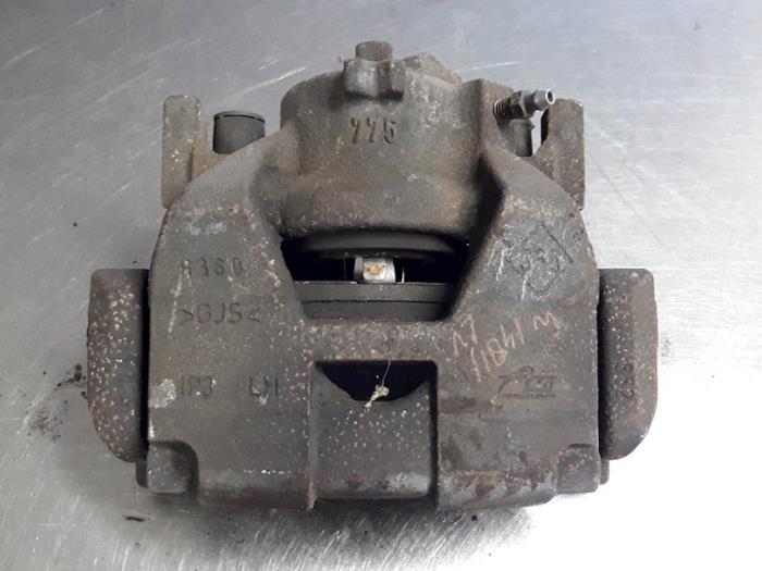 Gebrauchte Bremszange links vorne Renault Laguna III Estate (KT) 2.0 16V Preis € 15,00 Margenregelung angeboten von Autobedrijf Broekhuis B.V.