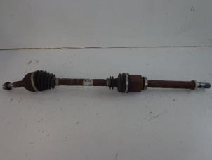 Used Front drive shaft, right Renault Scénic II (JM) 1.5 dCi 105 Price € 25,00 Margin scheme offered by Autobedrijf Broekhuis B.V.
