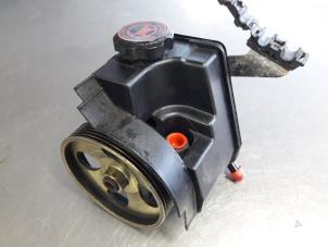 Used Power steering pump Peugeot 206 (2A/C/H/J/S) 1.4 HDi Price € 25,00 Margin scheme offered by Autobedrijf Broekhuis B.V.