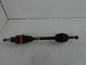 Used Front drive shaft, left Renault Clio III (BR/CR) 1.5 dCi 85 Price € 25,00 Margin scheme offered by Autobedrijf Broekhuis B.V.