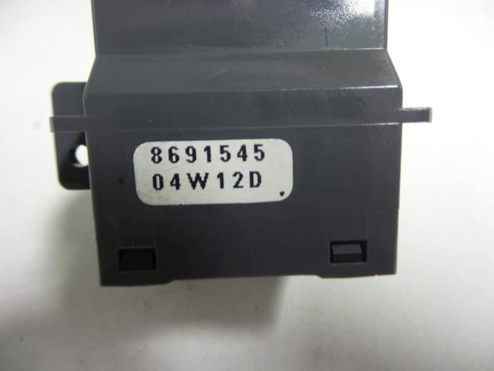 Interruptor de limpiaparabrisas de un Volvo V70 (SW) 2.4 D5 20V 2004