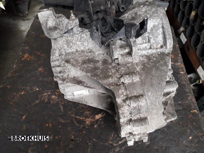 Gebrauchte Getriebe Volvo V50 (MW) 2.0 D 16V Preis auf Anfrage angeboten von Autobedrijf Broekhuis B.V.