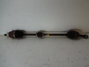 Used Front drive shaft, right Hyundai Atos 1.0 12V Price € 20,00 Margin scheme offered by Autobedrijf Broekhuis B.V.