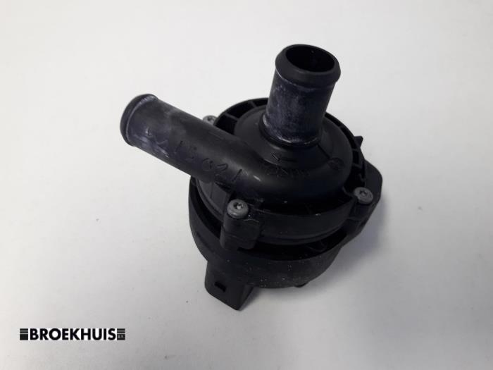 Begagnade Vattenpump Mercedes Vito (639.6) 3.0 122 CDI V6 24V Pris € 30,25 Inklusive moms erbjuds av Autobedrijf Broekhuis B.V.