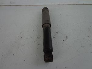 Used Shock absorber kit Renault Master IV (MA/MB/MC/MD/MH/MF/MG/MH) 2.3 dCi 16V Price € 60,50 Inclusive VAT offered by Autobedrijf Broekhuis B.V.