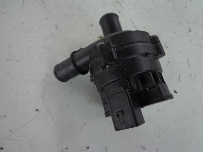 Begagnade Vattenpump Renault Master III (MA/MB/MC/MD/MH/MF/MG/MH) 2.3 dCi 16V Pris € 30,25 Inklusive moms erbjuds av Autobedrijf Broekhuis B.V.