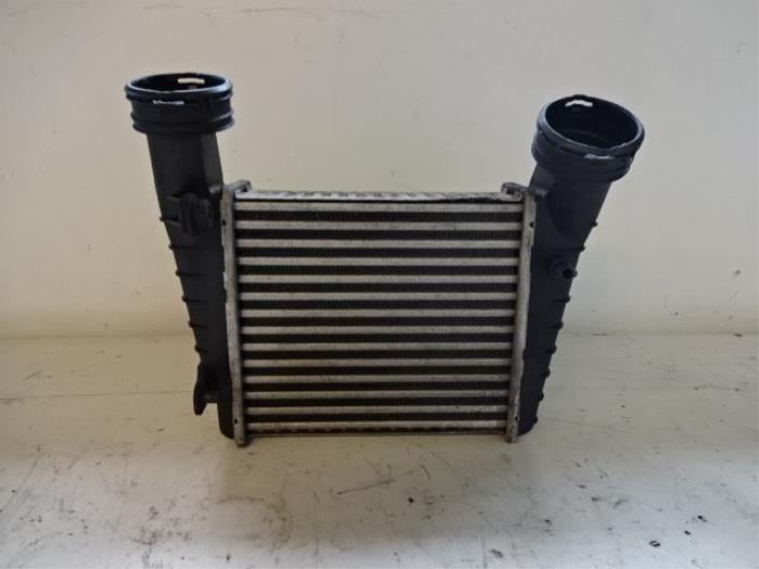 Usados Intercooler Skoda Superb (3U4) 1.9 TDI 100 PD Precio € 30,00 Norma de margen ofrecido por Autobedrijf Broekhuis B.V.