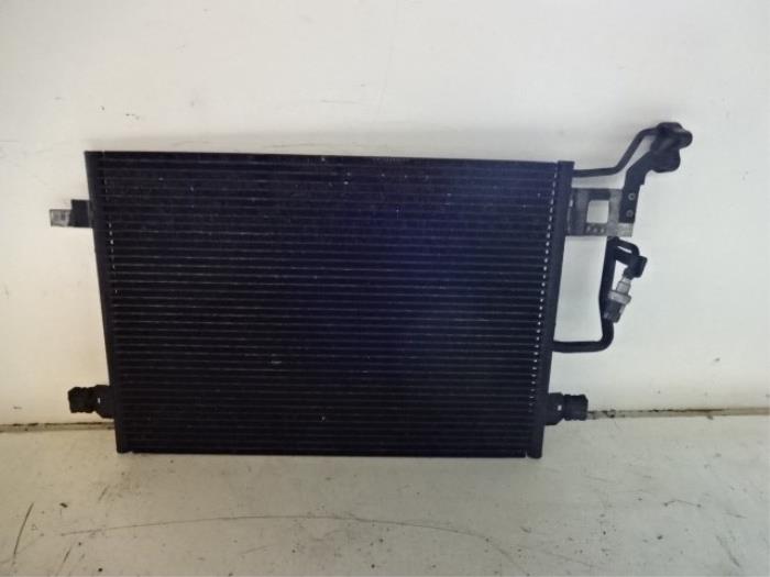 Begagnade AC-radiator Skoda Superb (3U4) 1.9 TDI 100 PD Pris € 20,00 Marginaltabell erbjuds av Autobedrijf Broekhuis B.V.